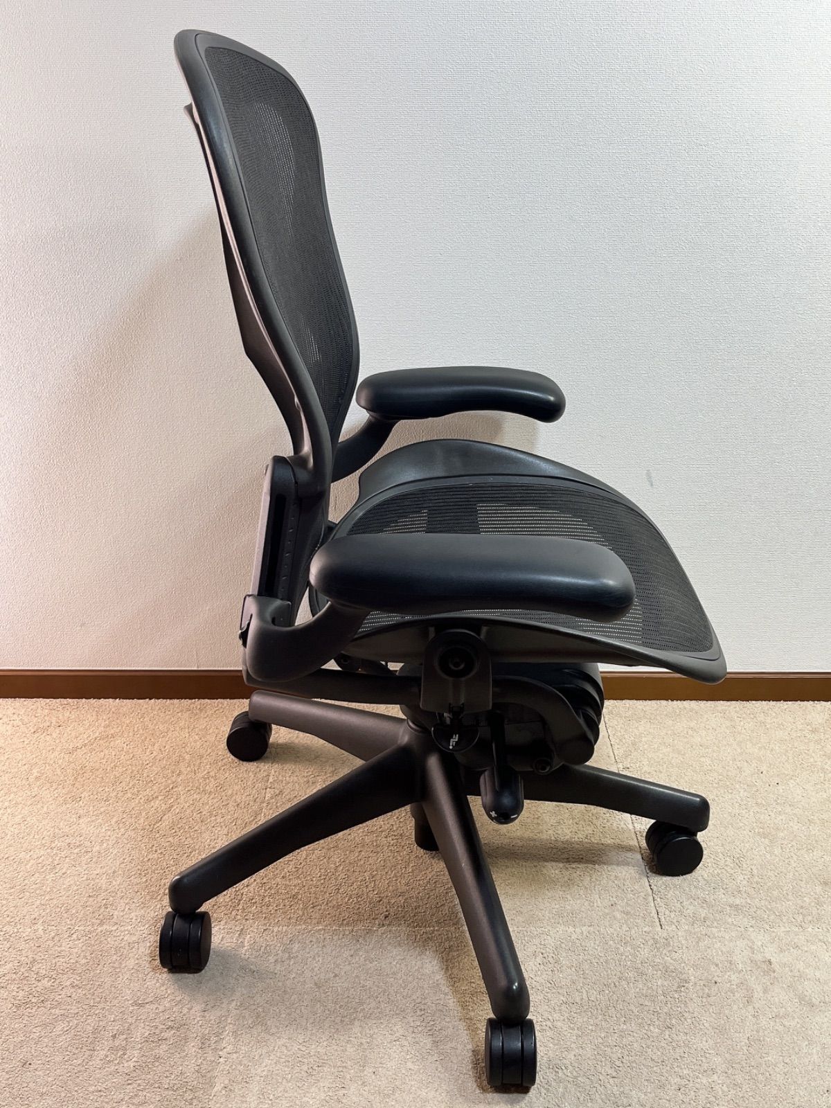 【直接引取価格/配送も可】ハーマンミラー アーロンチェア Bサイズ フル装備 ハーマンミラー アーロンチェア Bサイズ フル装備 直接お引取り