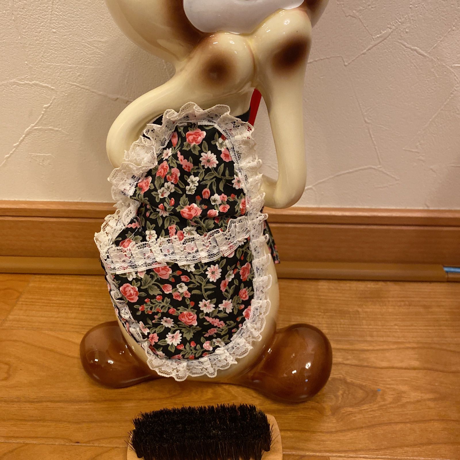 美品 昭和レトロ 陶器の靴ベラ立て エプロンにクシも置けます