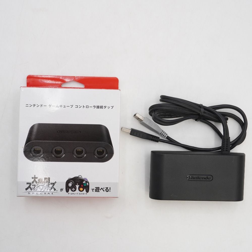 ゲームキューブコントローラー2つ コントローラー接続タップ ゲーム
