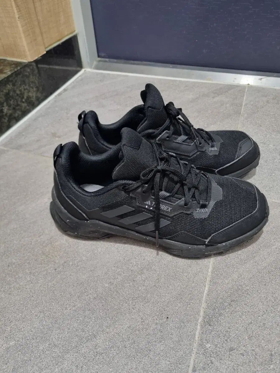 アディダス テレックス AX4 280 スニーカー