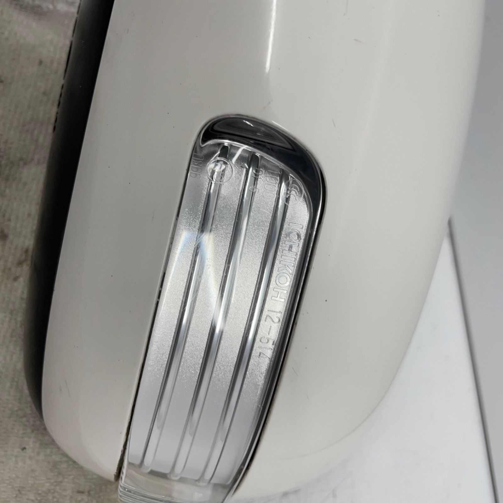 トヨタ　NCP90/95　ヴィッツ　SCP　右ドアミラー　カラー3P0　5P　250121010