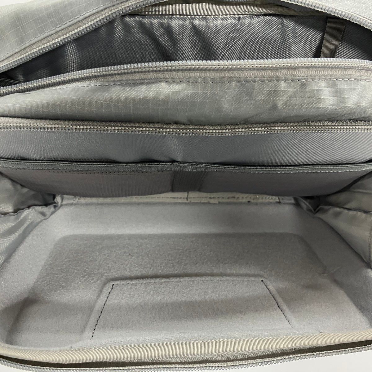 SIMMS 釣り用品
