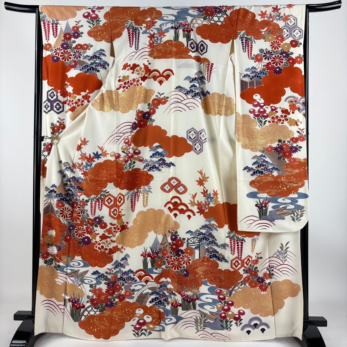 振袖 身丈167cm 裄丈65.5cm M 袷 草花 雲文 刺繍 金彩 クリーム