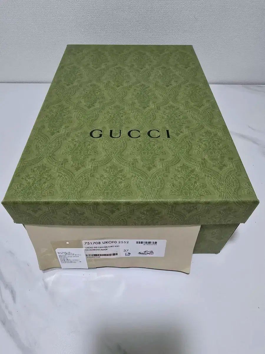 GUCCI グッチ