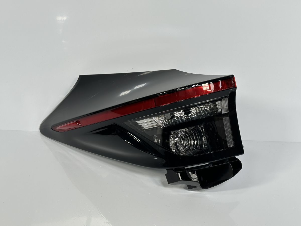 ヤリス　左テール　MXPH10 ☆3916☆MXPH10☆ヤリス☆テールランプ左