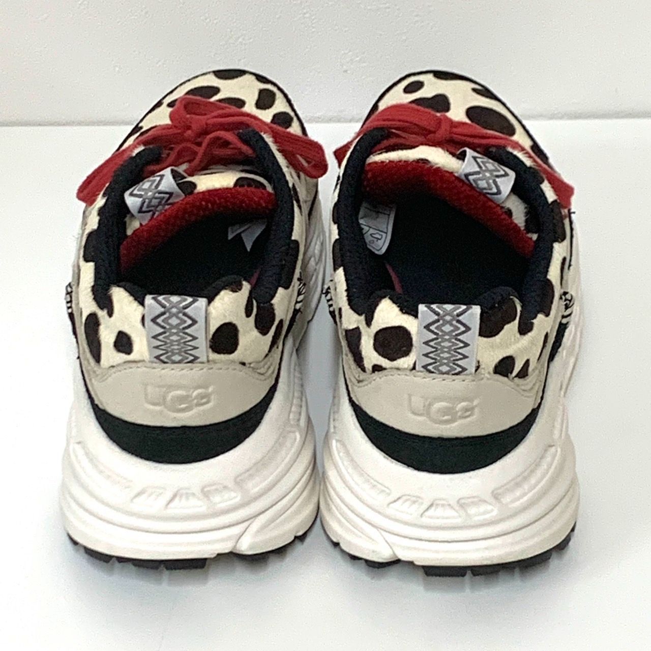 UGG】アグ/ダルメシアンスニーカー/23.5cm/1120072 - メルカリ