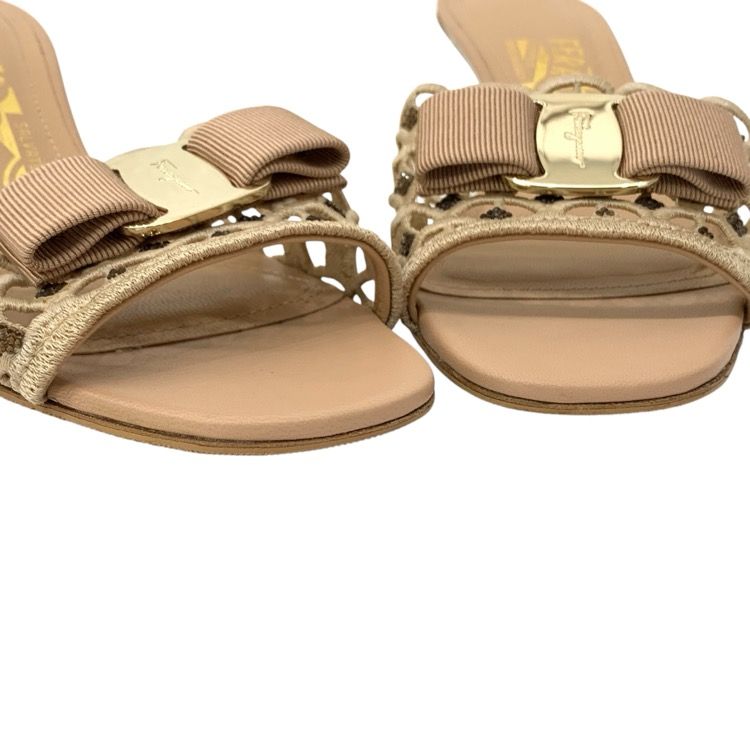 Salvatore Ferragamo フェラガモ Vara ヴァラリボン ミュール