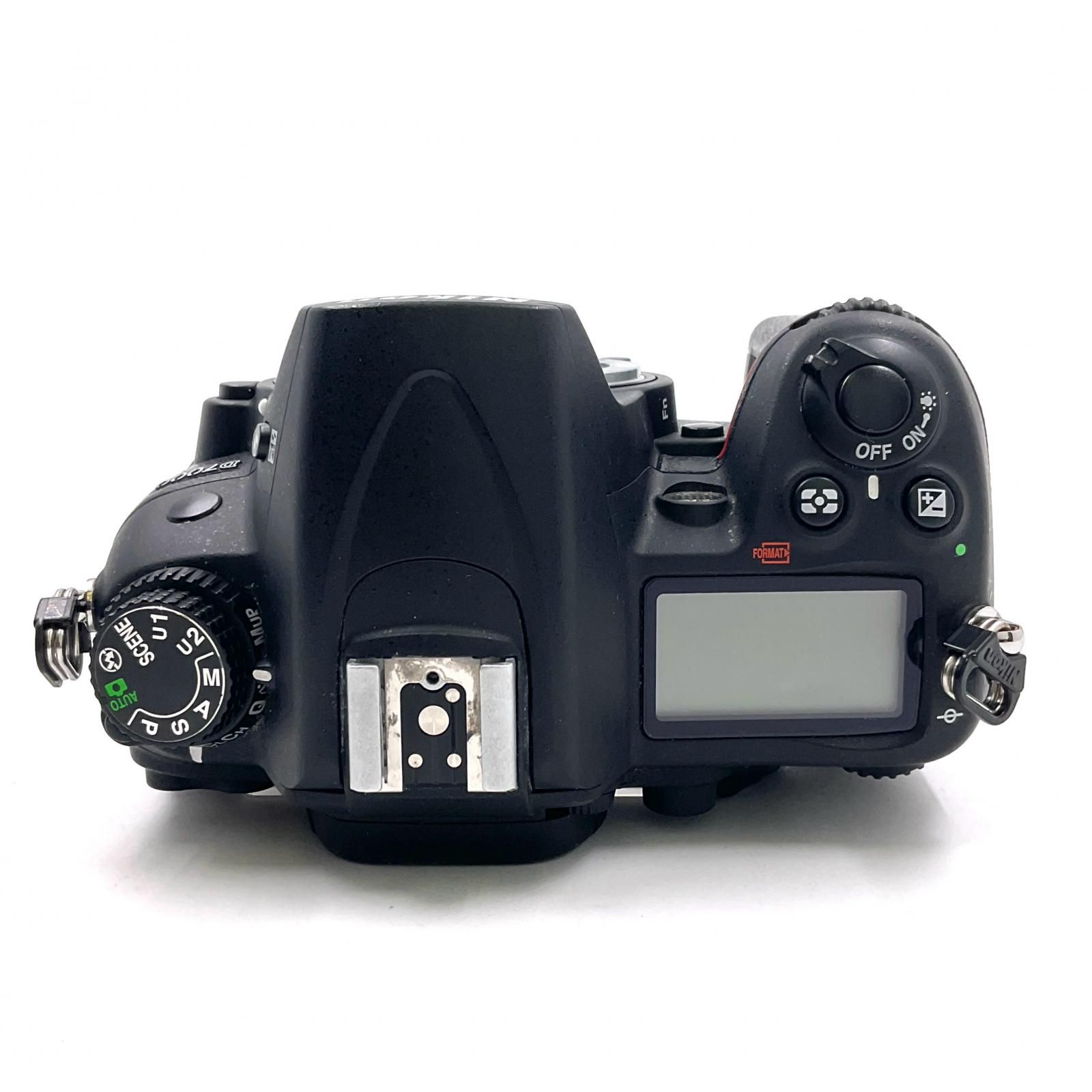 Nikon D5300 デジタル一眼レフカメラ 本体と充電器 Nikon D5300 デジタル一眼レフカメラ 本体と充電器 Nikon D5300