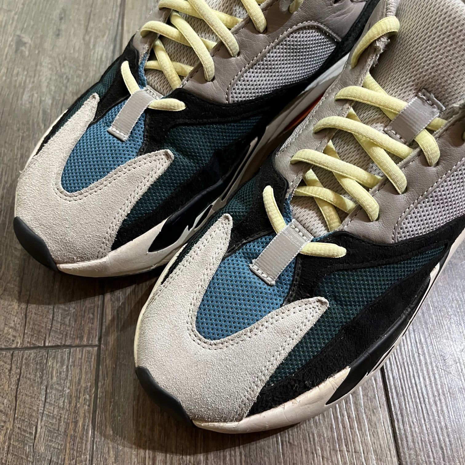 adidas YEEZY BOOST 700 WAVE RUNNER B75571 ウェーブランナー イージーブースト700 スニーカー アディダス  27.5cm 56758A - メルカリ