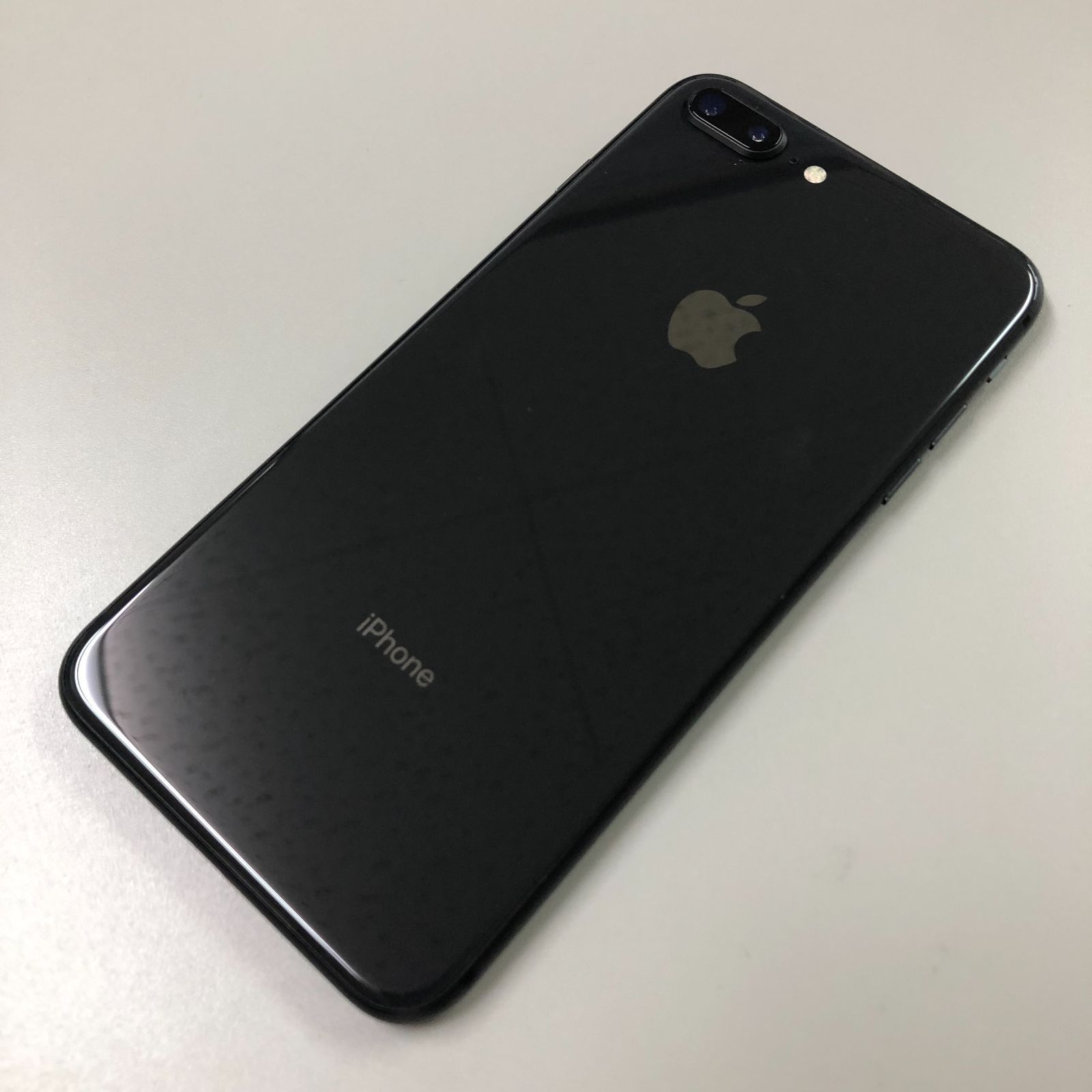 iPhone 8Plus 64GB スペースグレイ SIMロック解除済み