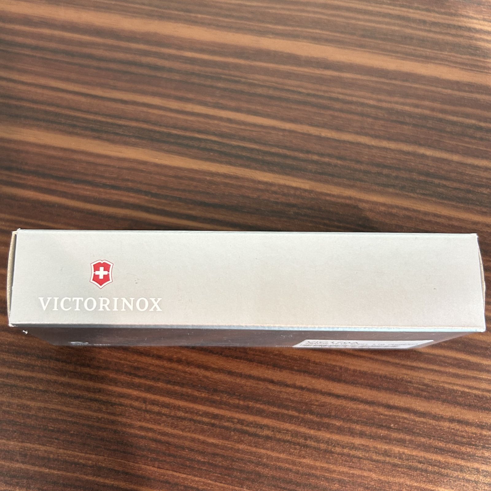 限定新品VICTORINOX Snap-on ビクトリノックス×スナップオン ヒストリー VIC170A多機能ナイフ、マルチパーパスナイフ十徳ナイフ新品未使用 VICTORINOX Snap-on History Multi tools 14 functions VIC170B