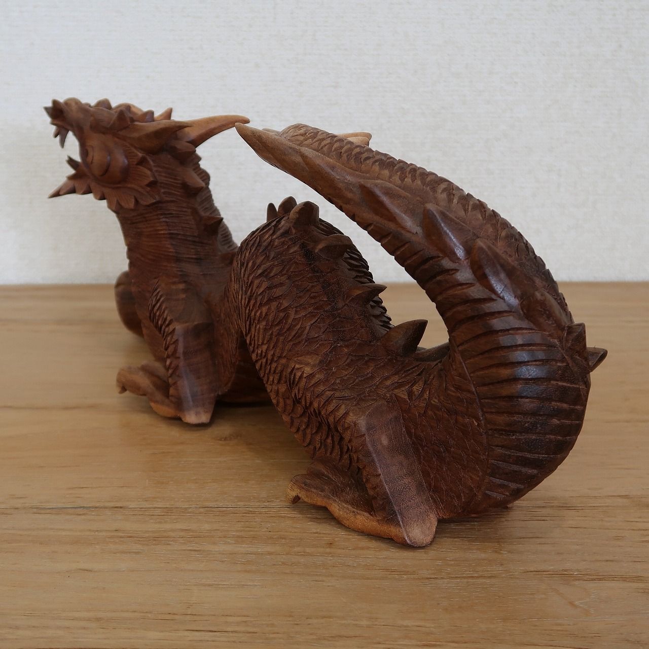 ドラゴンの木彫り 龍の木彫り スワール無垢材 左向き 40cm 竜の木彫り 