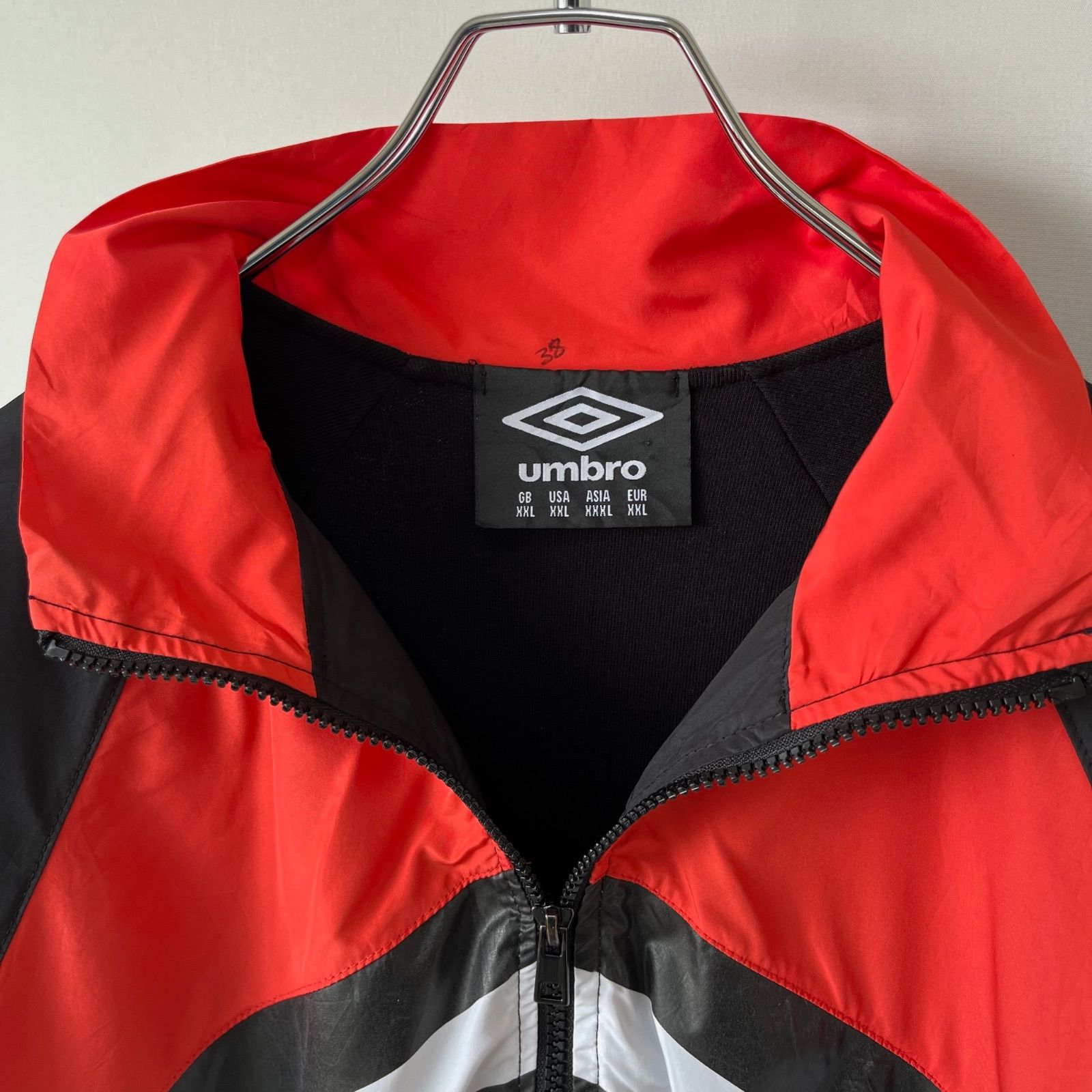 00s アンブロ ナイロンジャケット ダイヤロゴプリント umbro