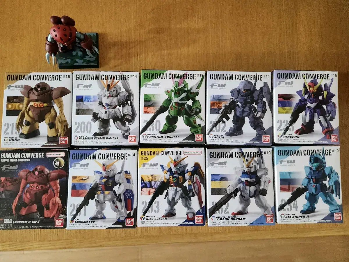 【雷市場（ポンジャン）商品韓国直送】 ガンダム コンバージ 未開封品 10 種 + 1 (サービス) 一括販売