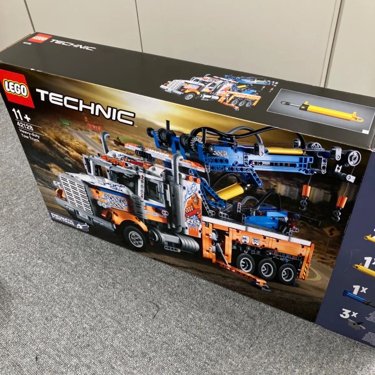 未使用品】LEGO TECHNIC レゴ テクニック 42128 Heavy-duty Tow Truck - メルカリ