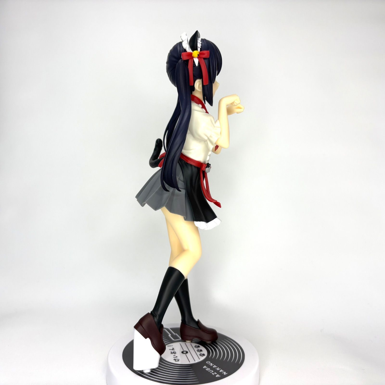 けいおん　アニメ　メイド　レトロ　レア　バッジ　昔　グッズ　懐かしい　コスプレ けいおん アニメ メイド レトロ レア バッジ 昔 グッズ 懐かしい