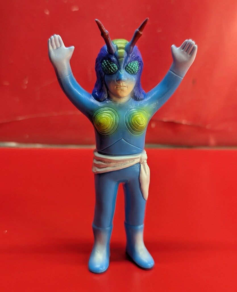 メディコムトイ東映レトロソフビコレクション蜂女