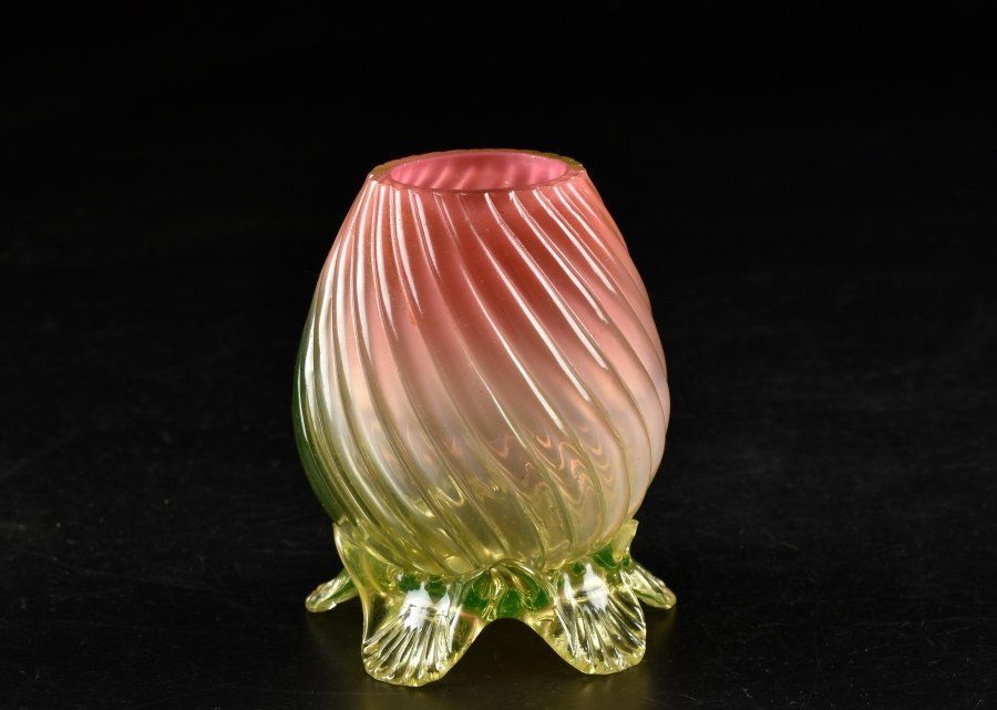 蔵A2042c レトロ ウランガラス 花瓶 キャンドルスタンド