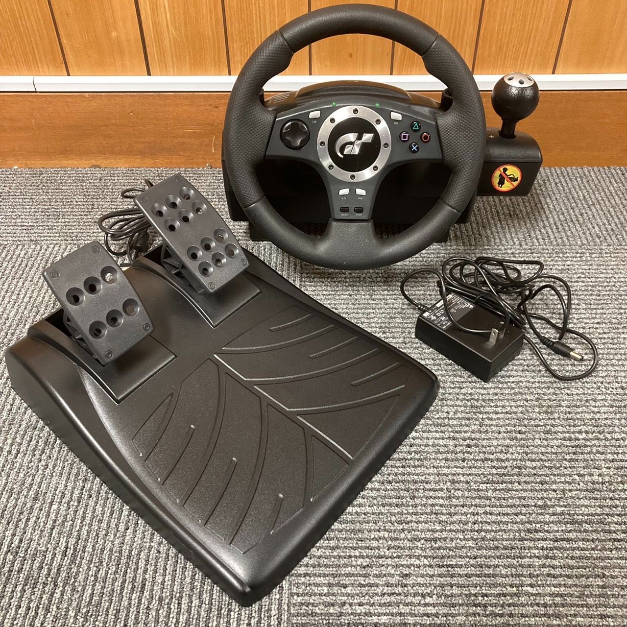 Logicool(ロジクール) GT FORCE Pro LPRC-11000 ハンドルコントローラー ハンコン PS2 プレイステーション2対応  Gran Turismo4 グランツーリスモ - メルカリ