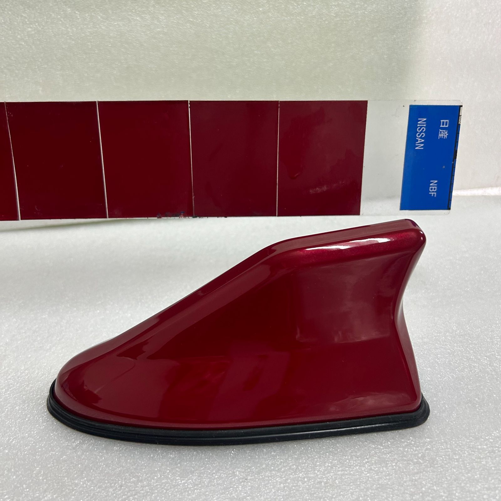 純正色に塗装します/ドルフィンアンテナ/シャークアンテナ/RVR/アウトランザー/SX4/セルボ/エスクード/MRワゴン/バレーノ/シボレーMW 日産車⁄T-1 塗装済 プレミアム シャーク フィン アンテナ⁄ホワイト