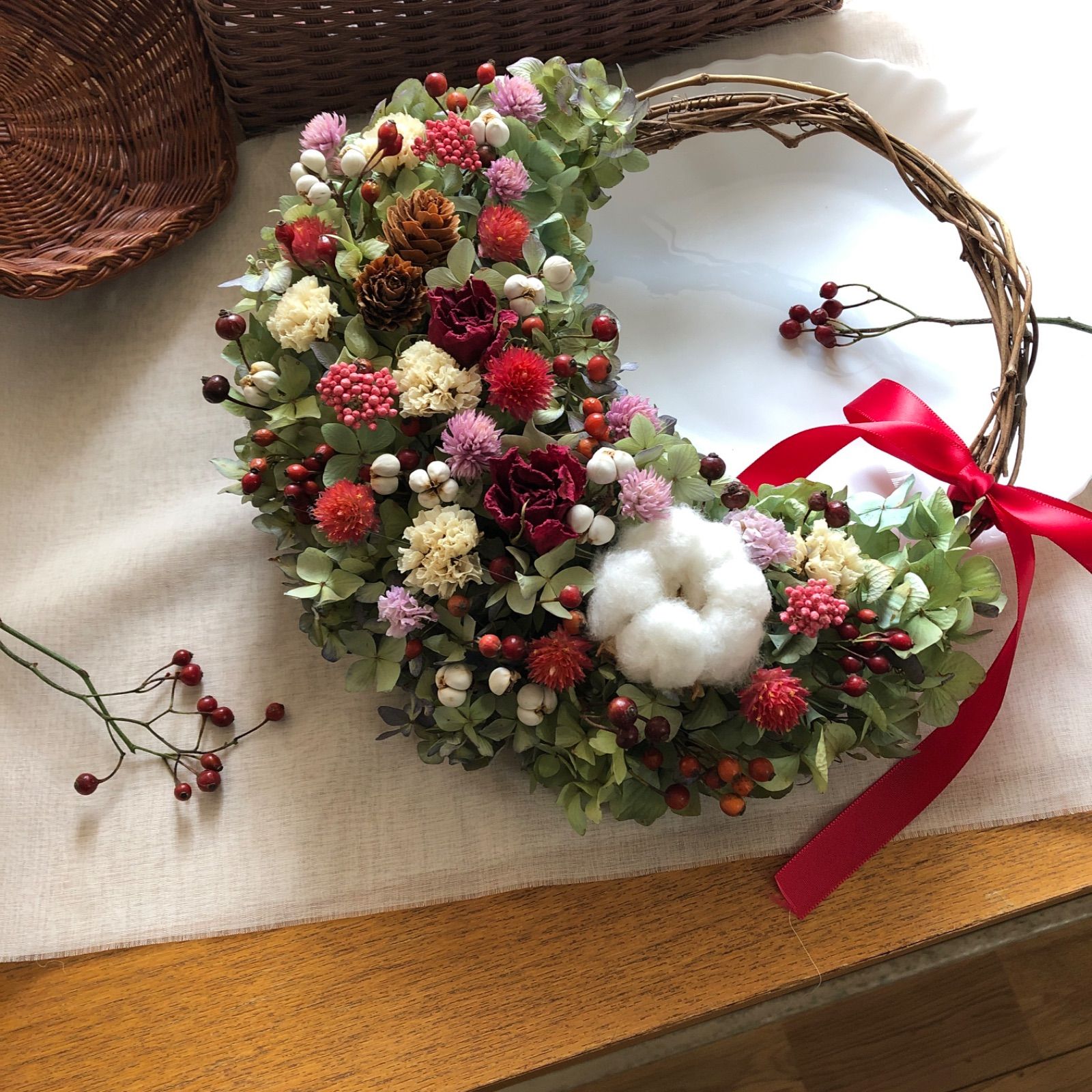 Natural＊野薔薇の実とホワイトリース＊ドライフラワーリース