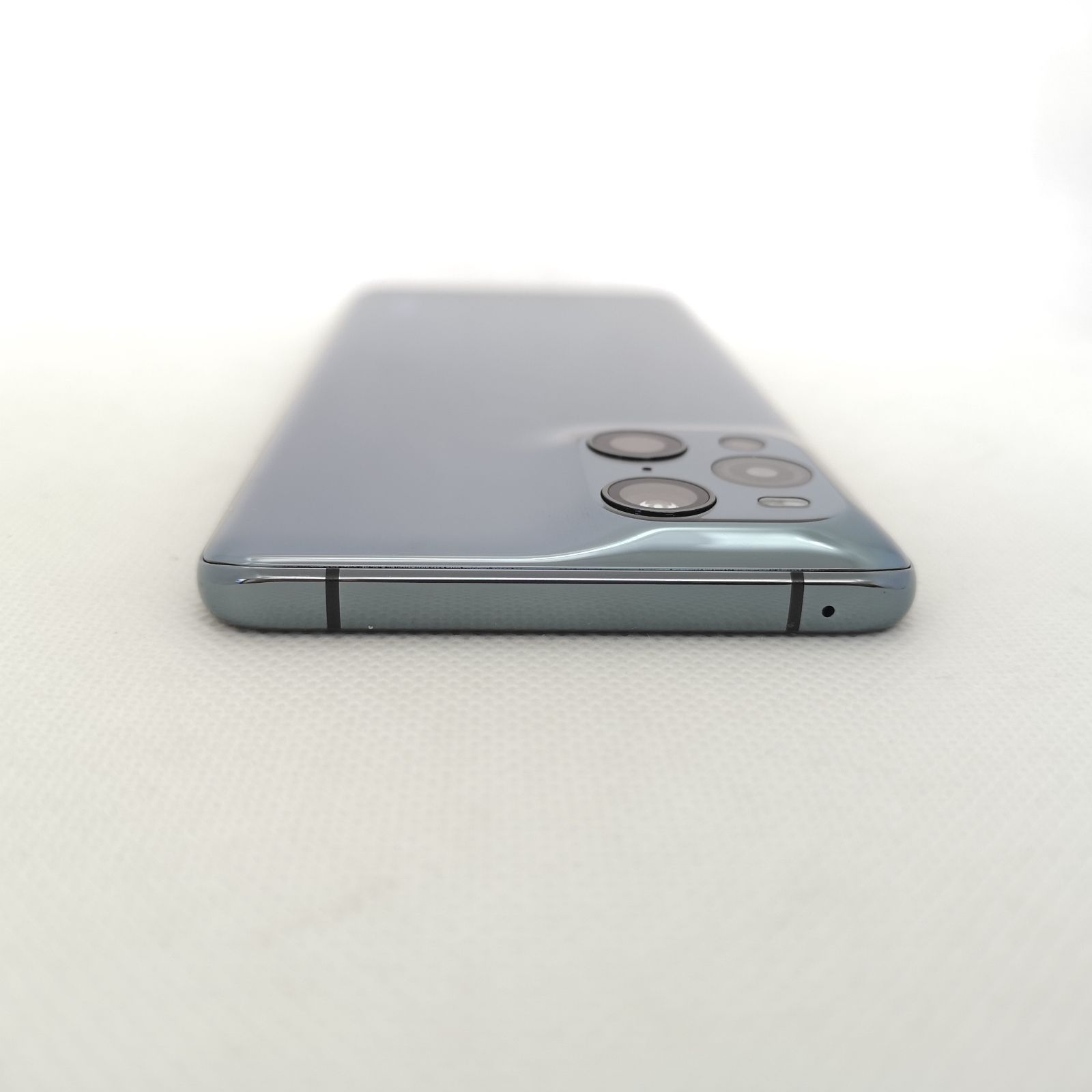 oppo find x3 pro au版　SIMフリー　残債なし OPPO find x3 pro SIMフリー 残債なし au