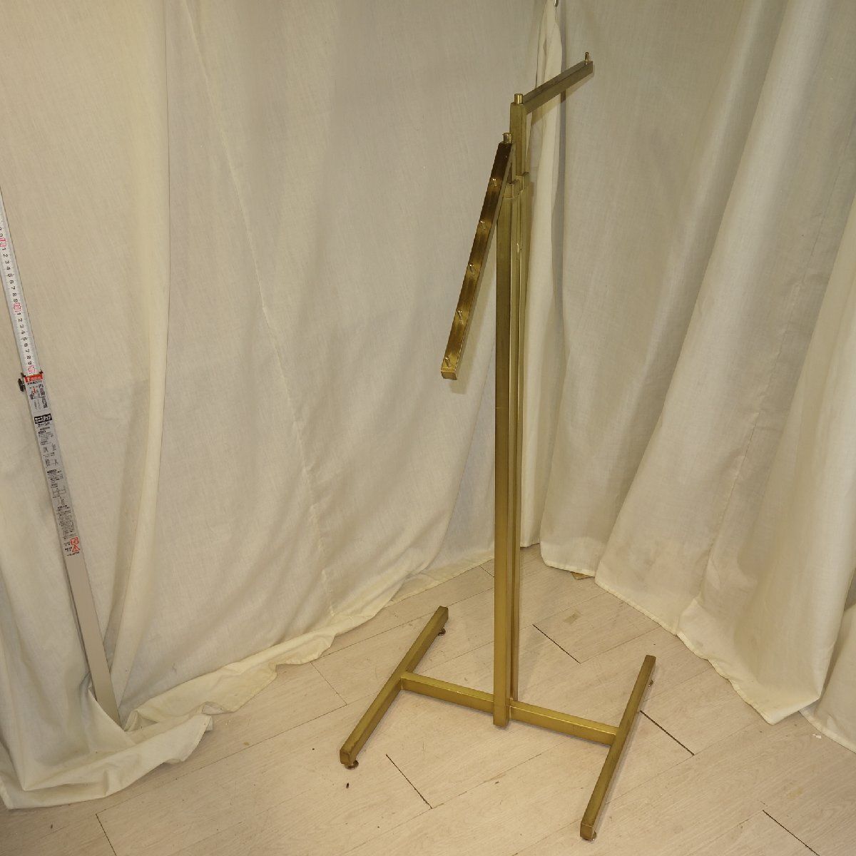 2WAYハンガーラック T字ラック アンティークゴールド アパレル 店舗 什器 高さ調節 展示 キズ有 M214