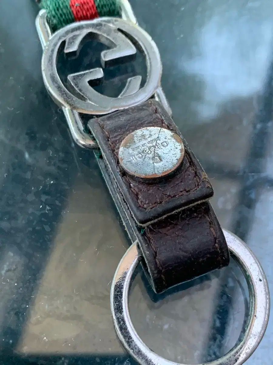 ★GUCCI★ グッチ　★ネックストラップ 中古・古着通販】GUCCI (グッチ) シェリーラインネック