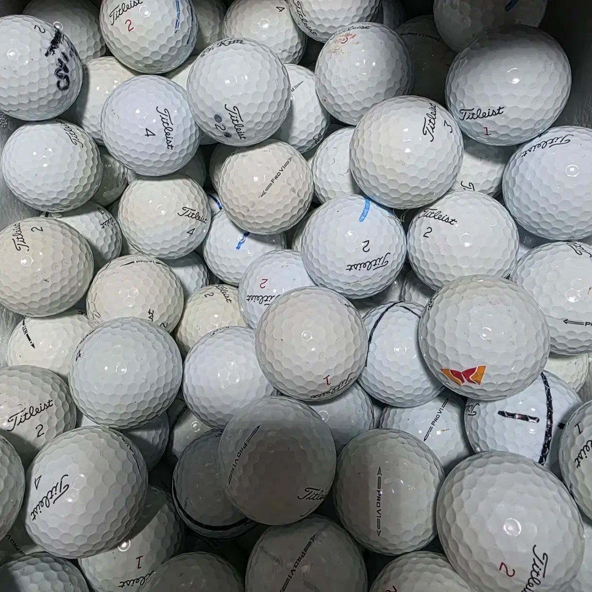 Titleist タイトリスト ゴルフボール 100個 Pro V1 含む