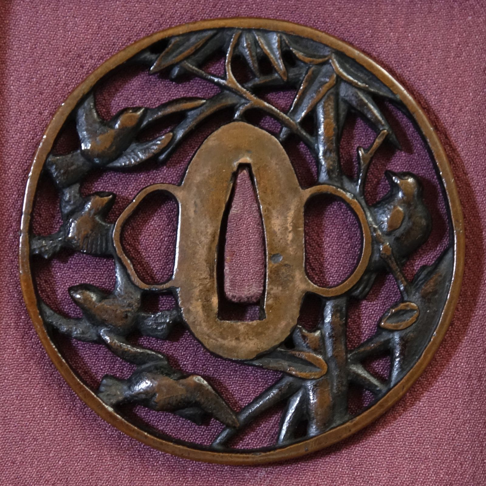 非常に見事な金象嵌正阿弥鍔 透かし鐔 日本刀 刀 刀装具 時代物 真剣 居合い 非常に見事な金象嵌正阿弥鍔 透かし鐔 日本刀 刀 刀装具 時代物 真剣