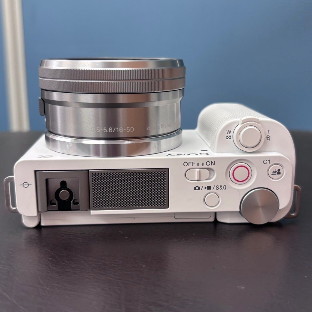 SONY ZV-E10L白 シューティンググリップ付き SONY ZV-E10レンズキット