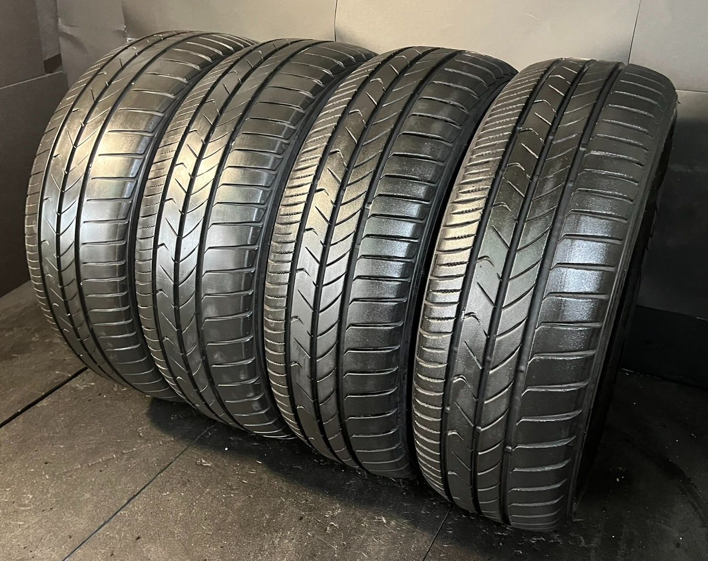 9.5分山 2024年製 国産 195/60R16 トーヨー トランパス mp7 9.5分山 2024年製 国産 195/60R16 トーヨー トランパス mp7