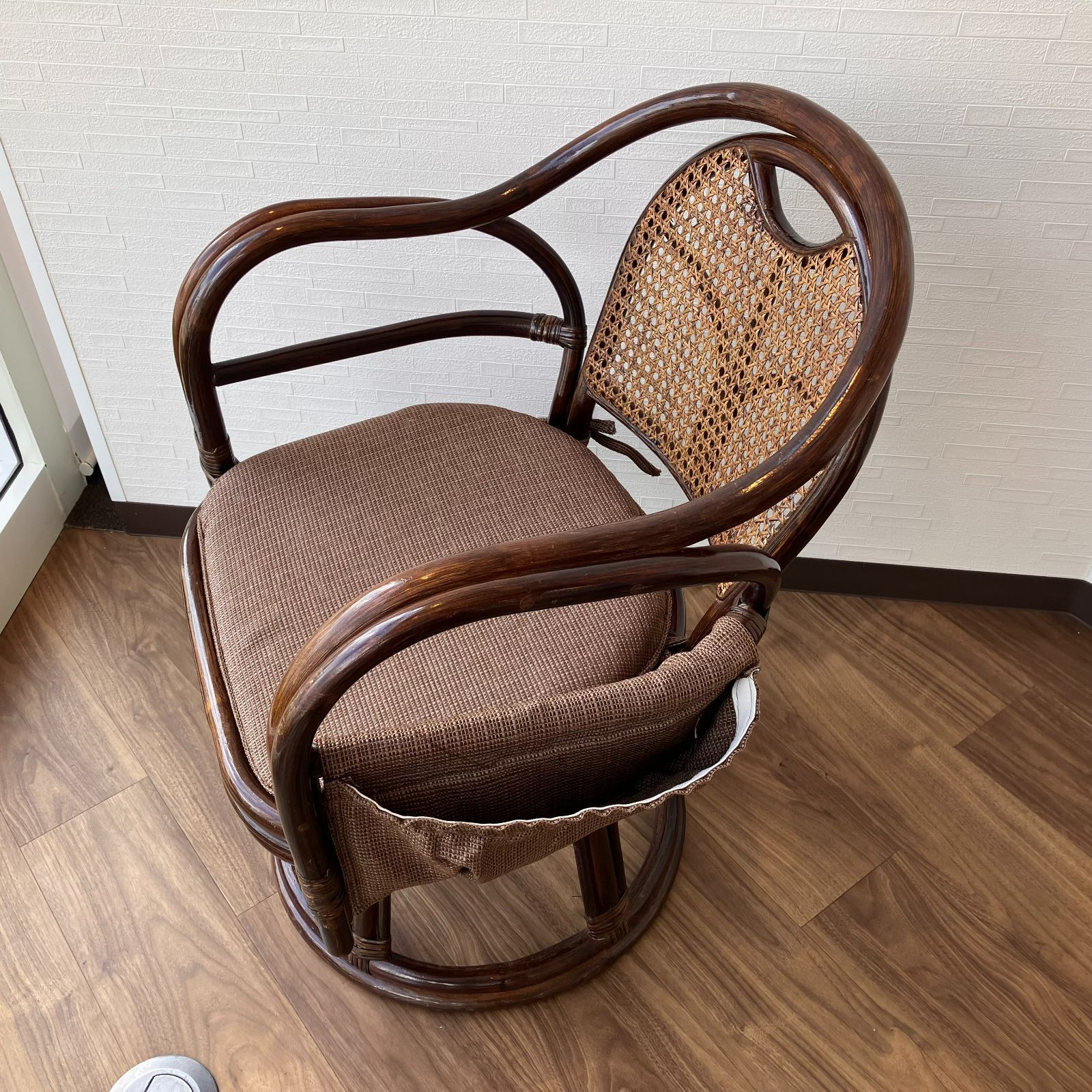 楽天市場】ラタン 回転座椅子 ロータイプ 座面高15cm 1脚 BR/HN 籐家具