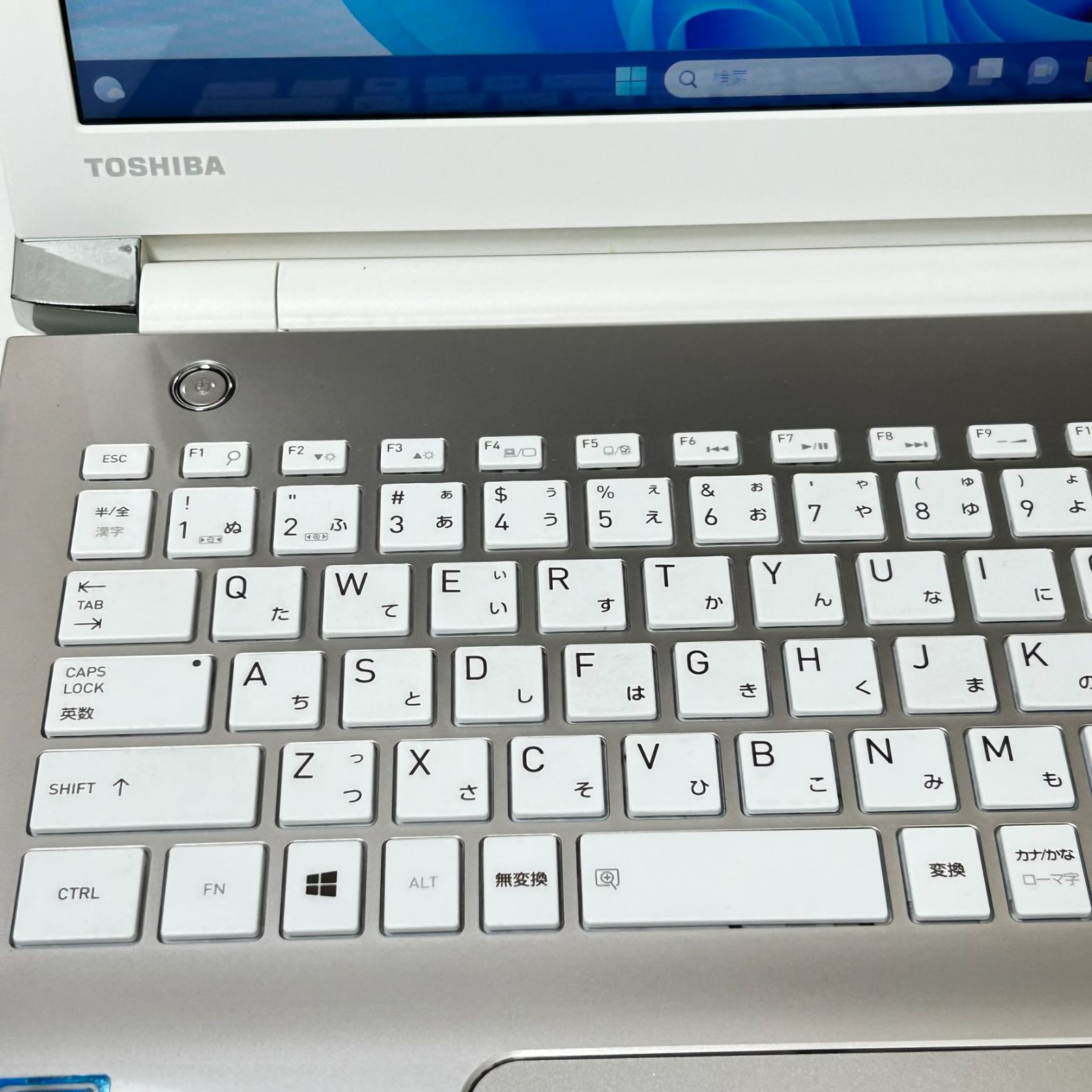 東芝 TOSHIBA Dynabook windows11 SSD512GBメモリ8GB ノートパソコン