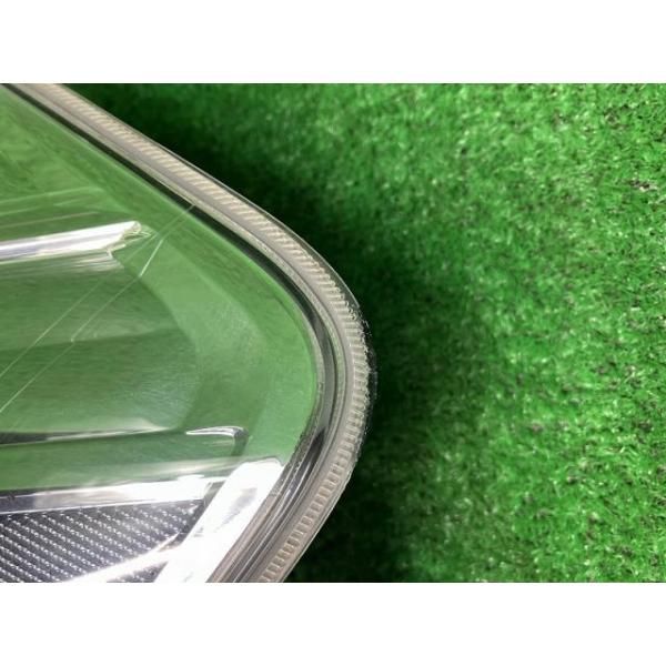 プリウスα ZVW40W 右テールランプ・テールライト G 7人 スタンレー 47  