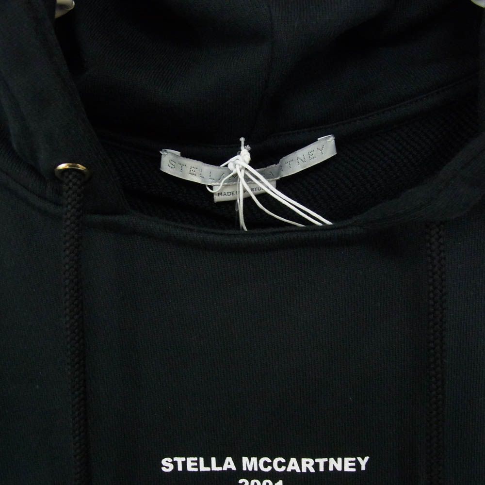 Stella McCartney ステラマッカートニー 530914SMW36 logo-print Hoodie プリント ロゴ クロップド プルオーバー パーカー ブラック系 44【新古品】【未使用】【中古】 Stella McCartney ステラマッカートニー 530914SMW36 logo-print