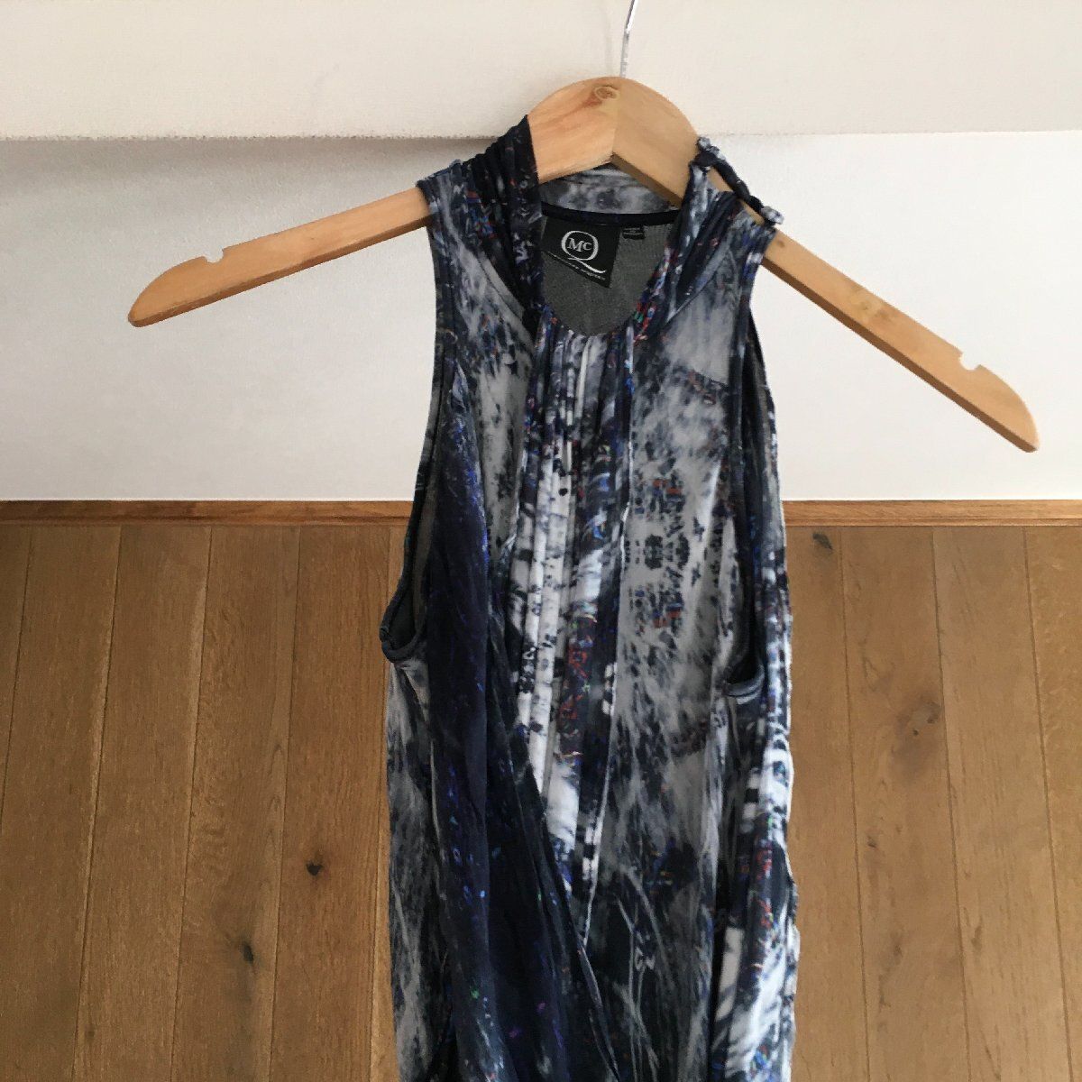 美品 Alexander McQueenアレキサンダー・マックイーン