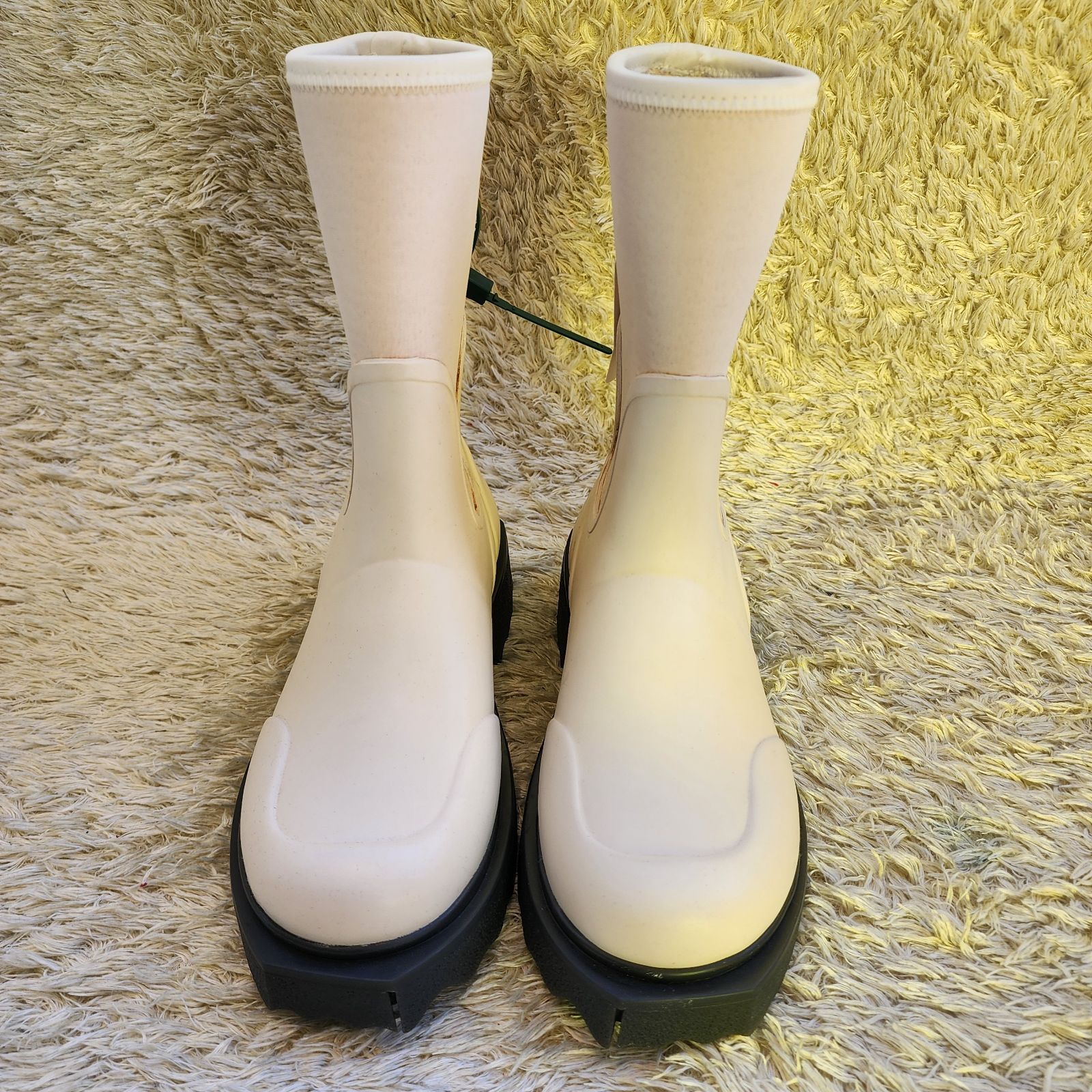 Off White ホワイトオフホワイトメタル仕上げ足首ブーツ オフホワイト off white レザー ブーツ ヴァージルアブロー