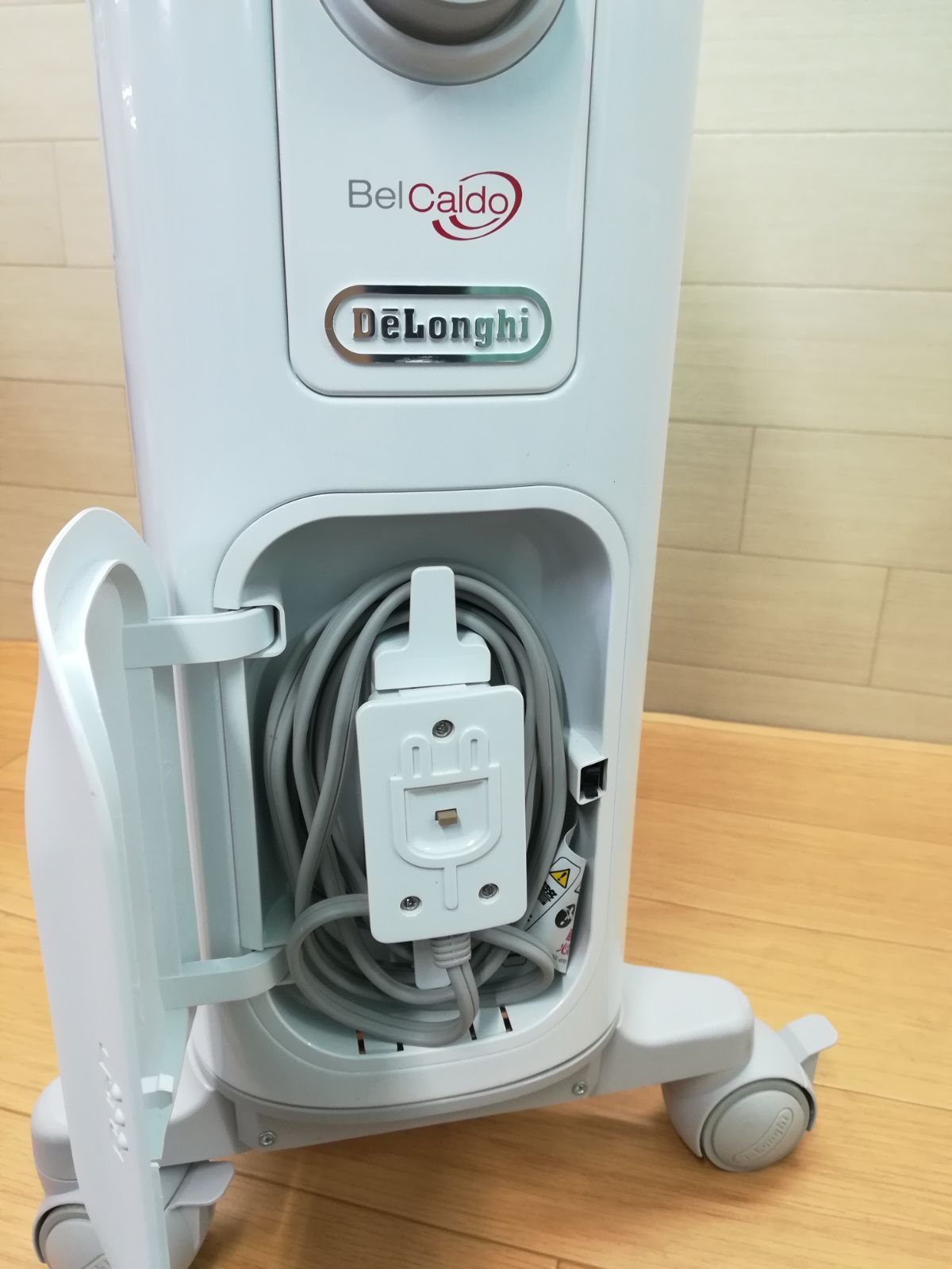 デロンギ　ベルカルドオイルヒーターRHJ75V0915-GY 中古品 デロンギ ベルカルド オイルヒーター RHJ75V0915-GY 1211 - メルカリ