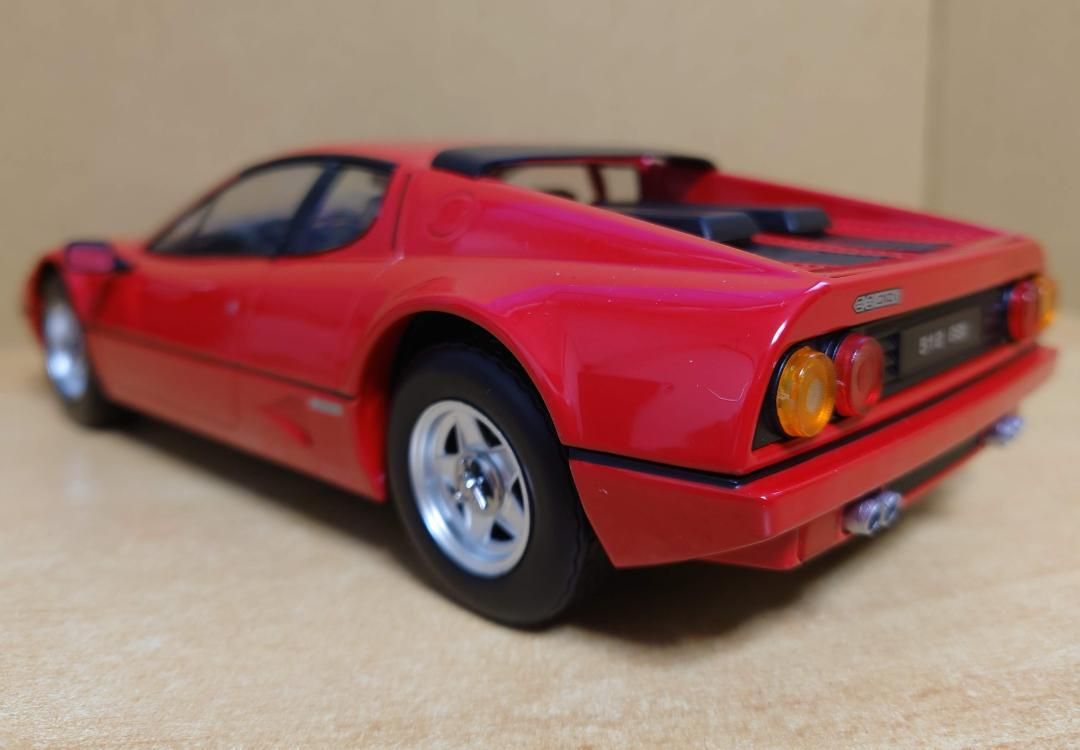 1/18フェラーリ512 BBi 1981 レッド KKscale製ダイキャスト