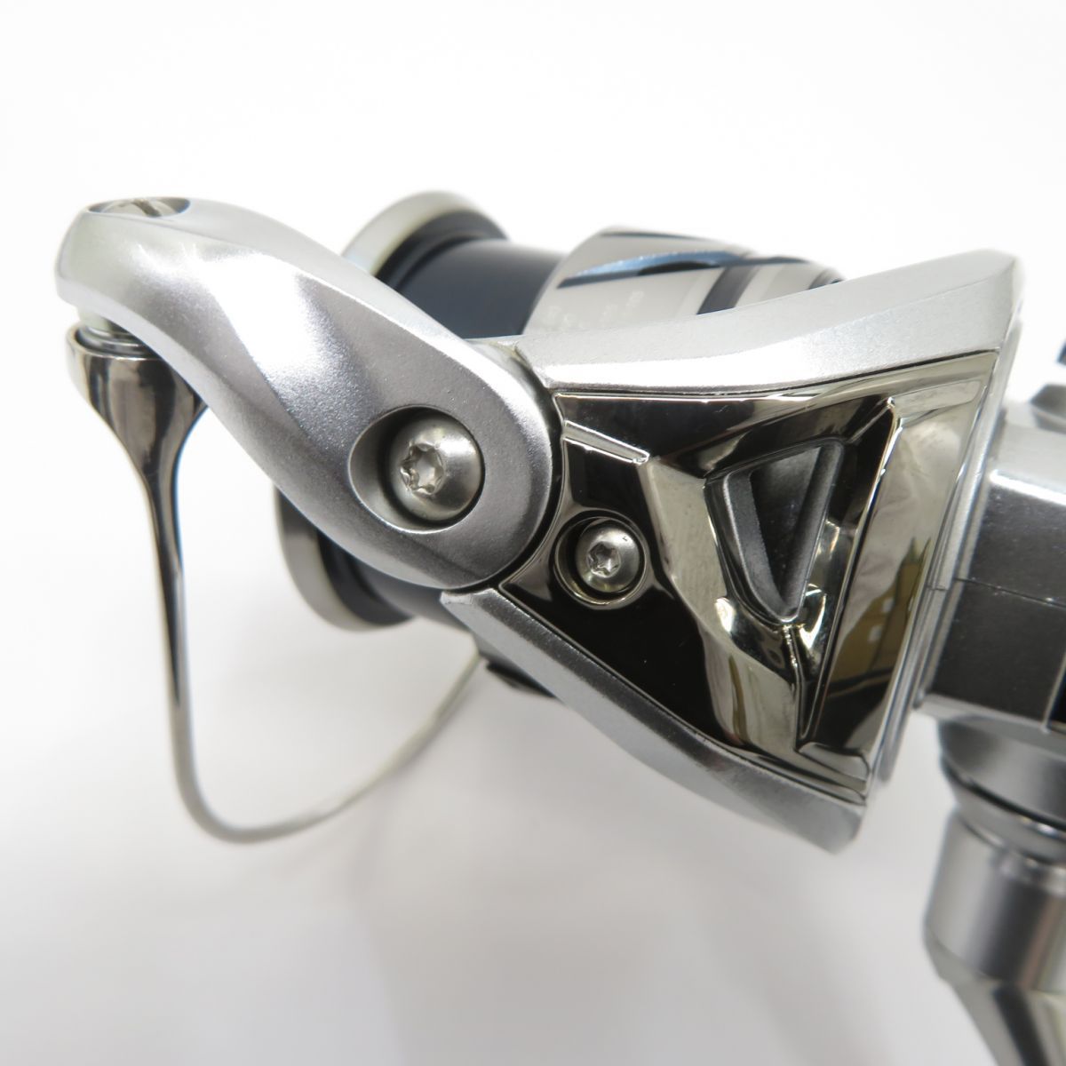 SHIMANO 23STRADIC C2000S リール シマノ ストラディック C2000S (リール) 価格比較 - 価格.com