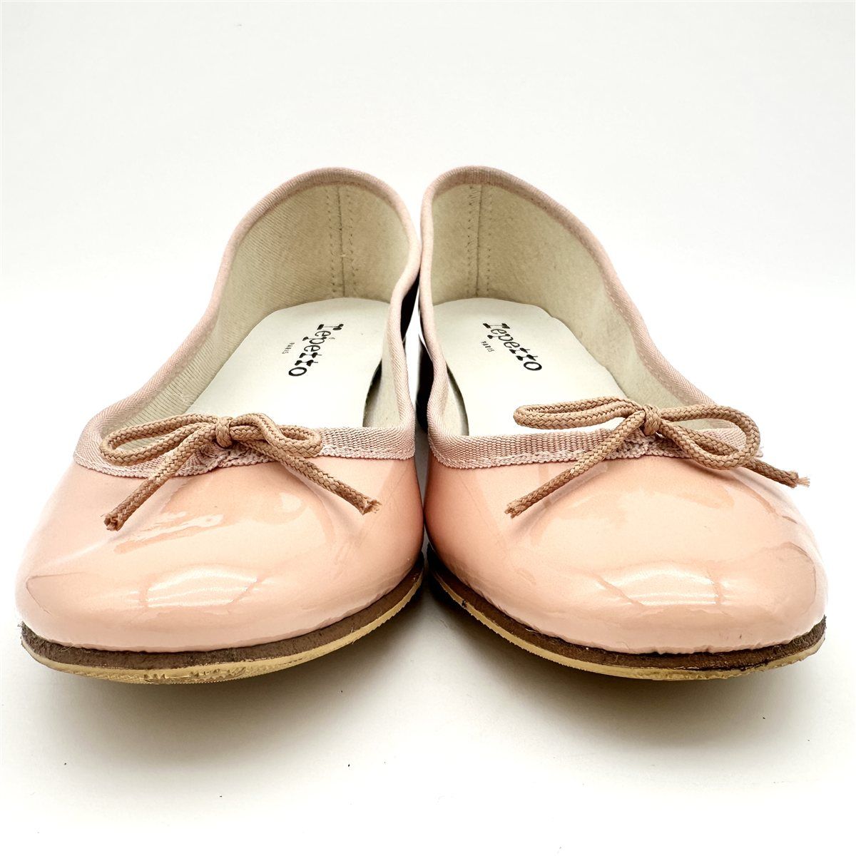 Repetto パンプス エナメル ビブラムソール チャンキーヒール 2112T Repetto パンプス エナメル ビブラムソール チャンキーヒール
