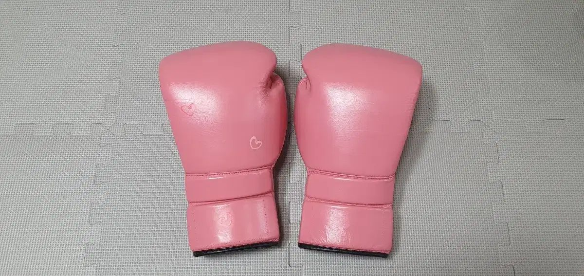 Fairtex フェアテックス ボクシンググローブ 4oz ピンク 子供用