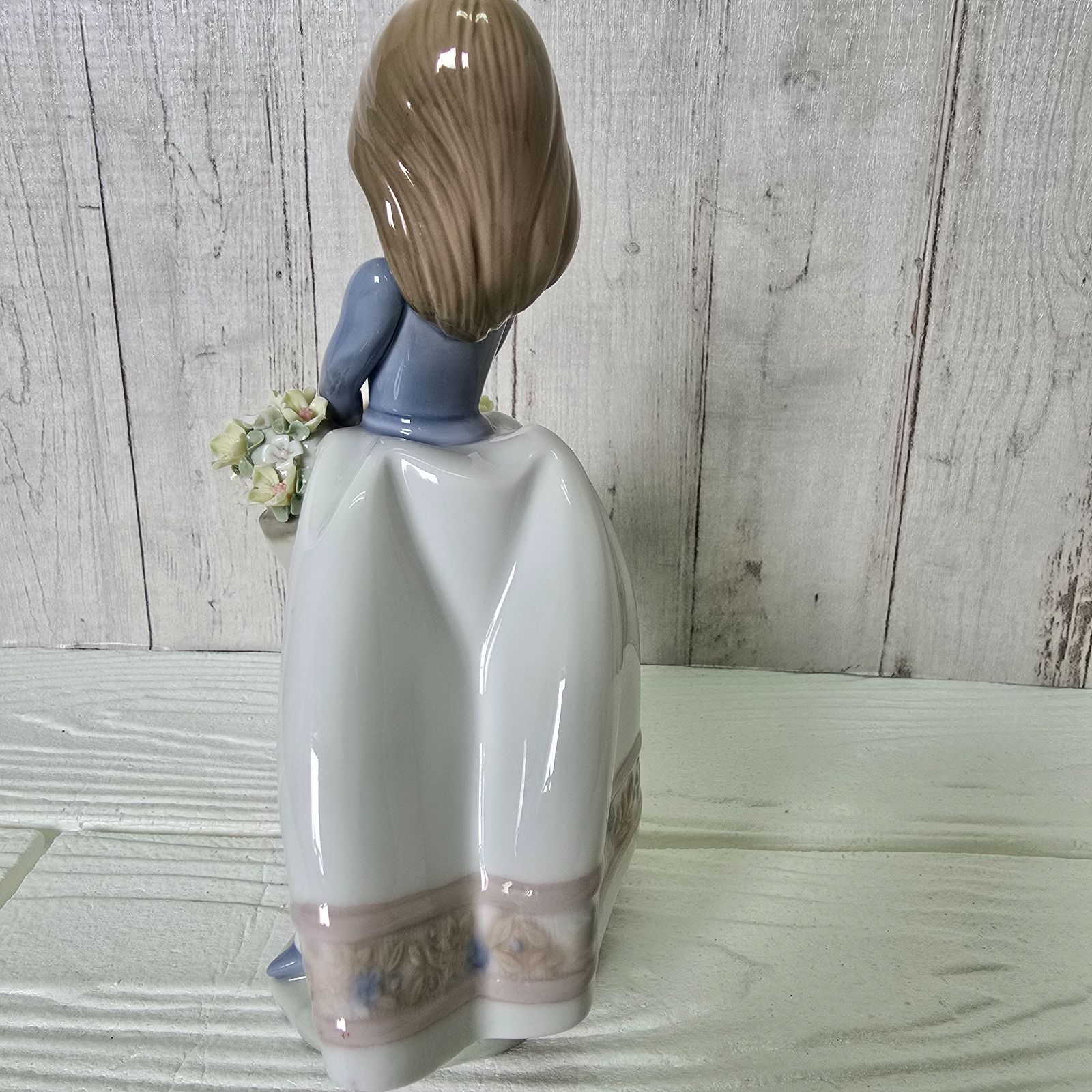 リヤドロ　LLADRO　春の花かご　#5790　置物　陶磁器 美品】LLADRO リヤドロ 春の輝き 花と少女 花かごを持つ女性