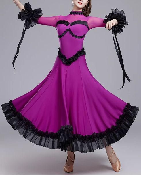 ラテンダンス衣装　新品未使用 新品未使用 新作 ダンスウェア ラテンダンス 舞台 発表会 ダンス