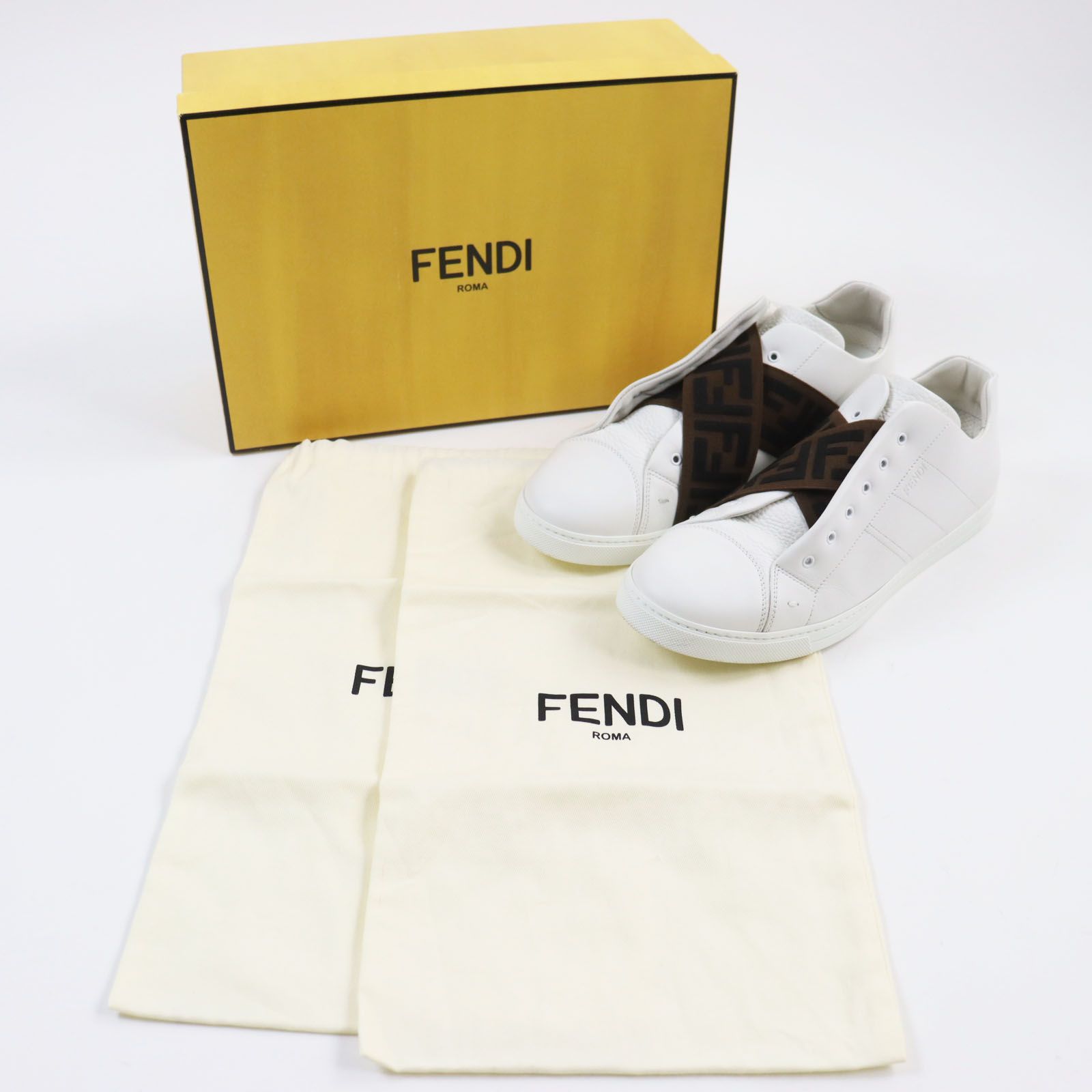 FENDI フェンディ スニーカー ズッカ柄 保存箱、袋付 - 靴
