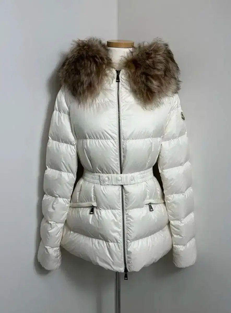 2 23FW MONCLER モンクレール ボード 白 a ー 19