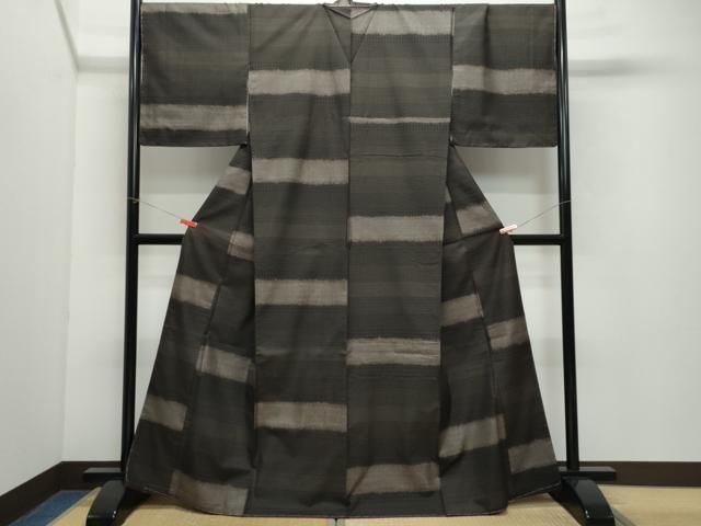 平和屋着物○訪問着 本場大島紬 雪輪南天唐草文 さが美扱い 正絹 逸品