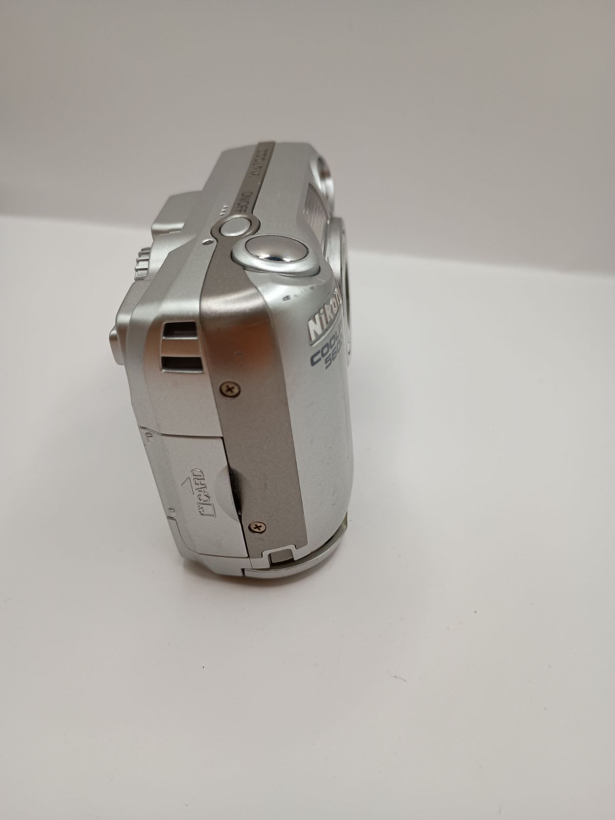 Nikon Coolpix E5600 デジタルカメラ SDカード付【動作品】 Nikon Coolpix E5600 デジタルカメラ SDカード付【動作品