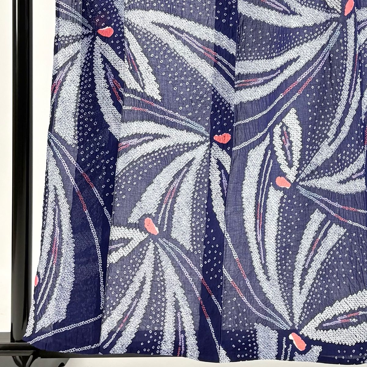 浴衣 身丈160cm 裄丈64.5cm M 絞り浴衣 幾何学 青紫 綿 名品 【中古  